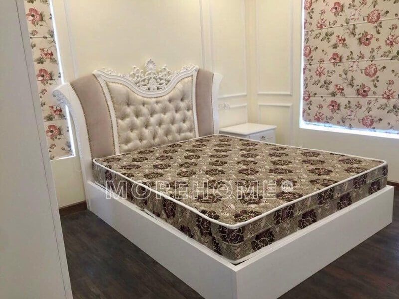 Chọn một công ty thi công nội thất phòng ngủ uy tín và chuyên nghiệp sẽ giúp bạn có được không gian sống ưng ý mà còn tiết kiệm thời gian và chi phí. Hình ảnh phòng ngủ trên đây là một ví dụ cụ thể của công trình thi công nội thất phòng ngủ do Morehome thực hiện tại biệt thự tân cổ điển FLC Thanh Hóa.